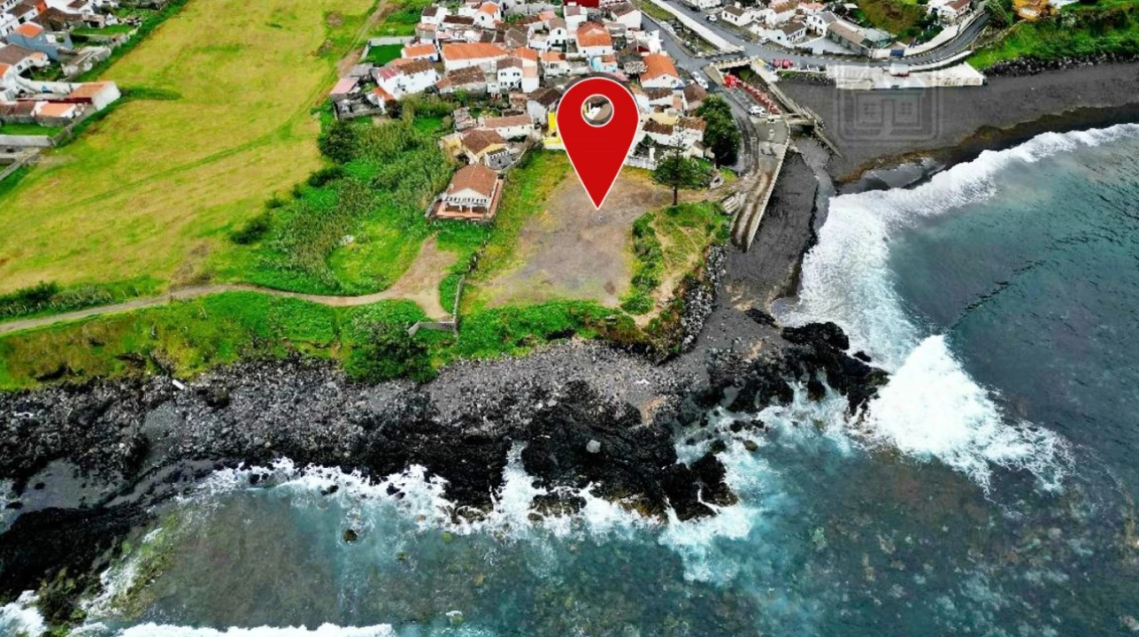 Terreno para Venda em Mosteiros Foto 2