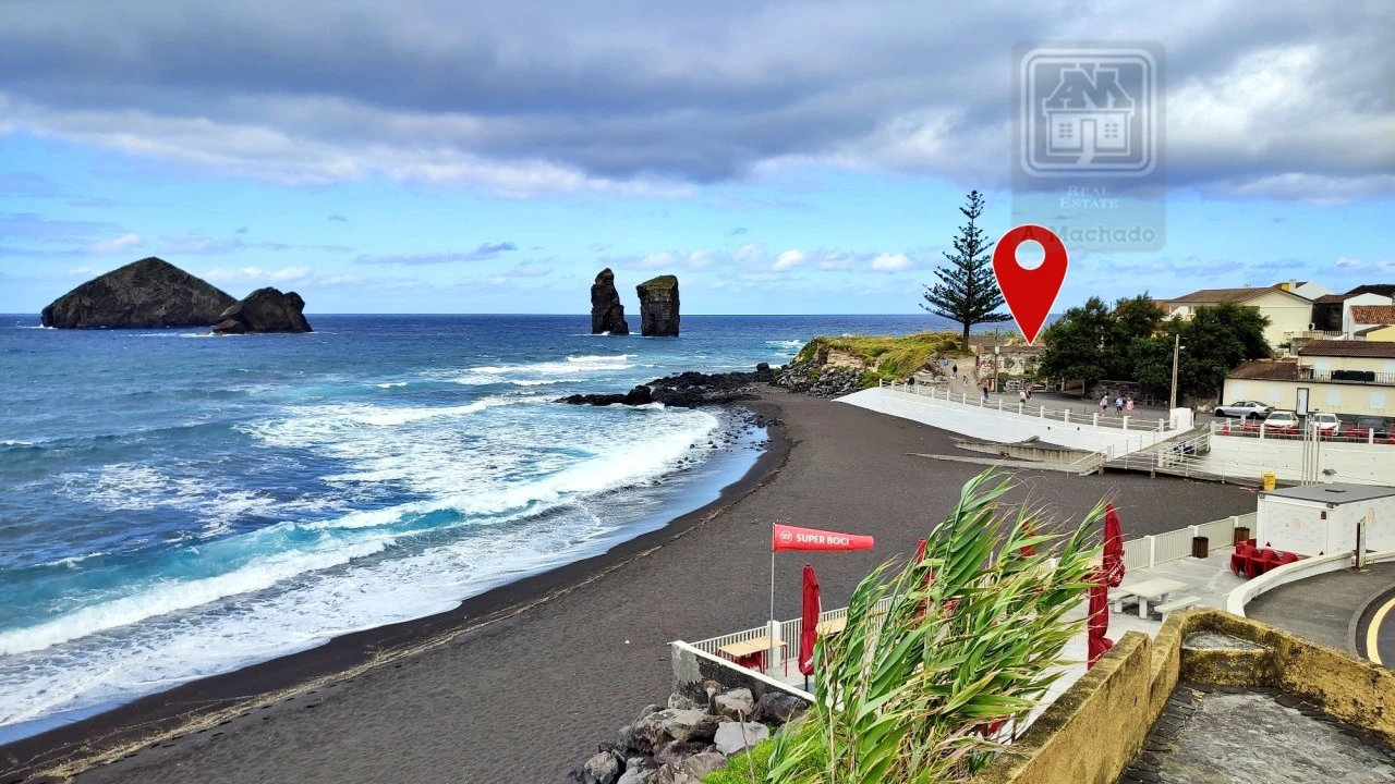 Terreno para Venda em Mosteiros Foto 1