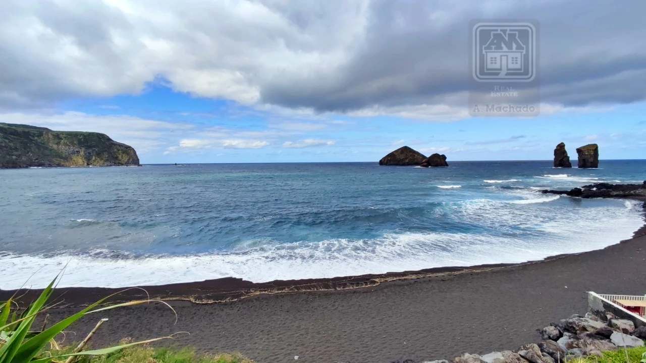Terreno para Venda em Mosteiros Foto 7