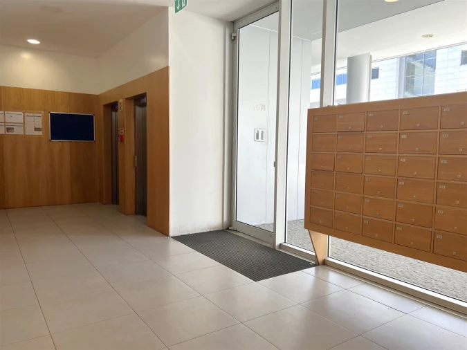 Apartamento T1 para Arrendamento em Paranhos Foto 17