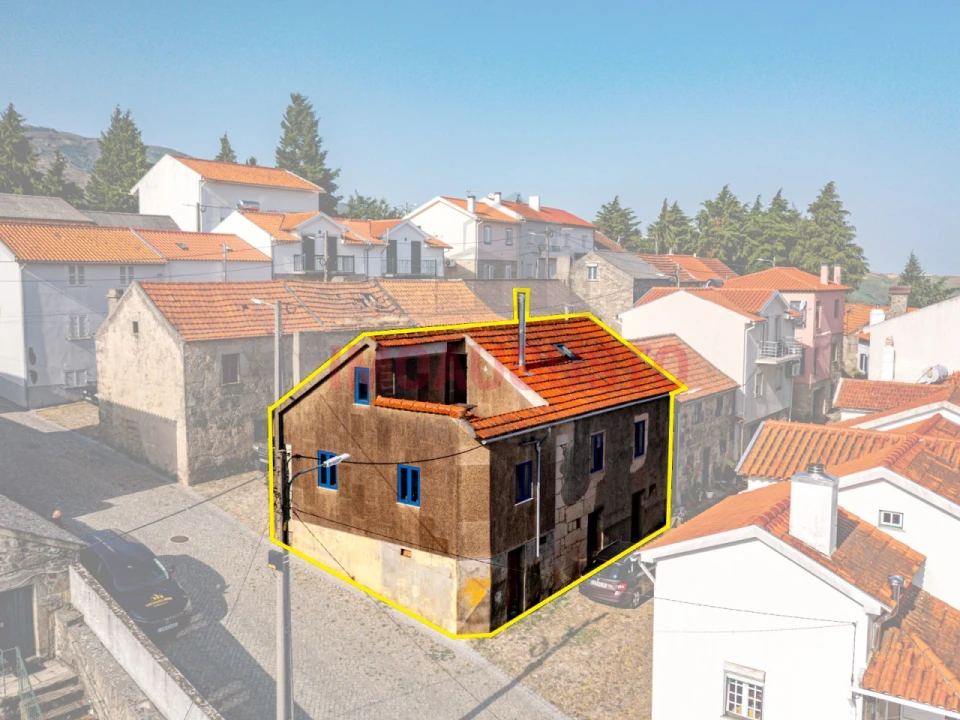 Moradia T3 para Venda em Folgosinho Foto 2