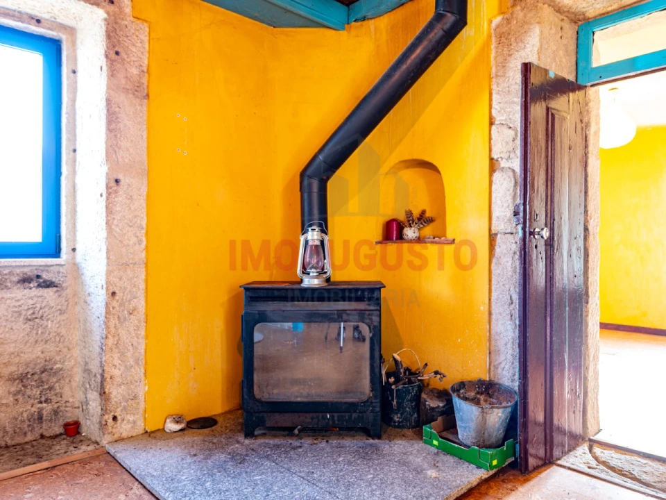 Moradia T3 para Venda em Folgosinho Foto 10