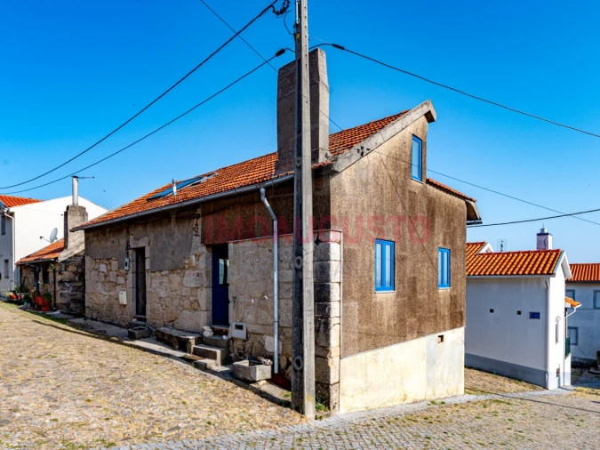 Moradia T3 para Venda em Folgosinho Foto 1