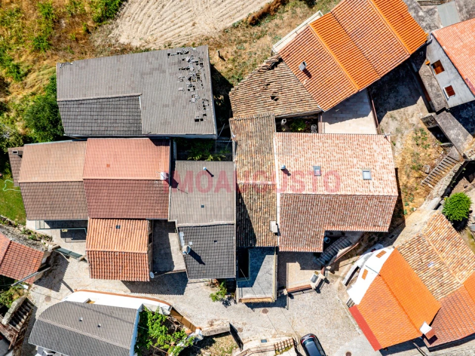 Moradia T3 para Venda em Vila Boa Foto 4