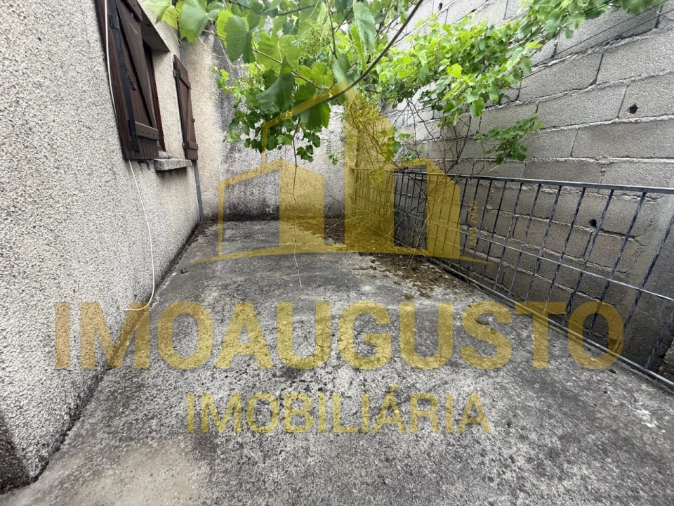 Moradia T3 para Venda em Vila Boa Foto 15