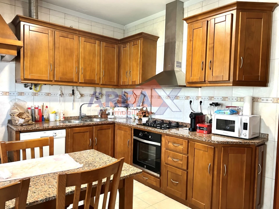 Moradia T5 para Venda em O. Azeméis, Riba-Ul, Ul, Macinhata Seixa, Madail Foto 29