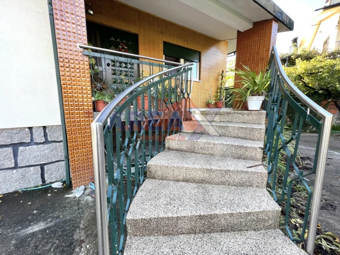 Moradia T5 para Venda em O. Azeméis, Riba-Ul, Ul, Macinhata Seixa, Madail Foto 7