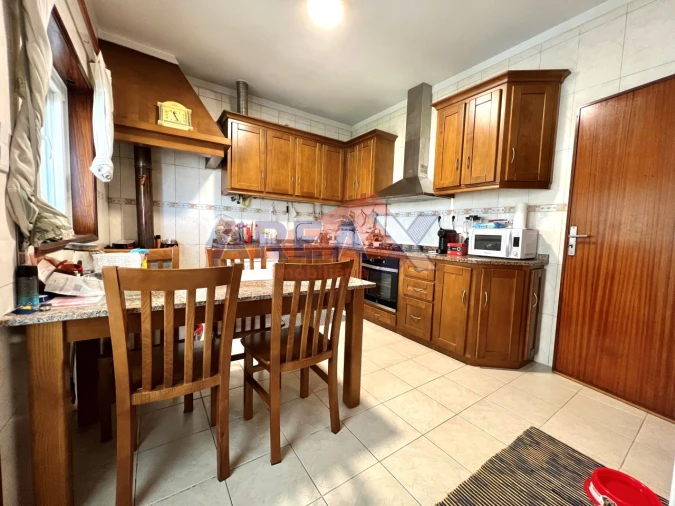 Moradia T5 para Venda em O. Azeméis, Riba-Ul, Ul, Macinhata Seixa, Madail Foto 30