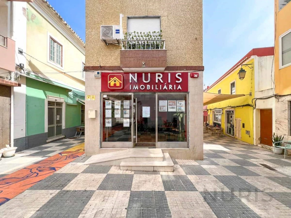 Loja para Arrendamento em Portimão Foto 1