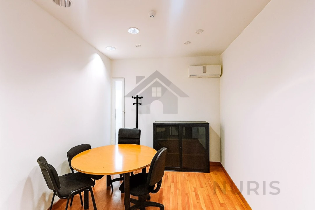 Loja para Arrendamento em Portimão Foto 11