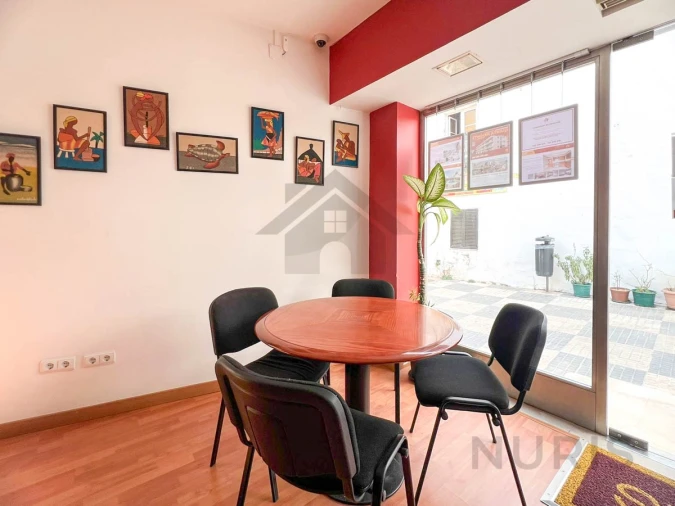 Loja para Arrendamento em Portimão Foto 9