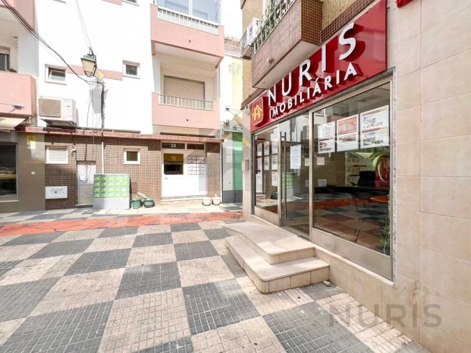 Loja para Arrendamento em Portimão Foto 16