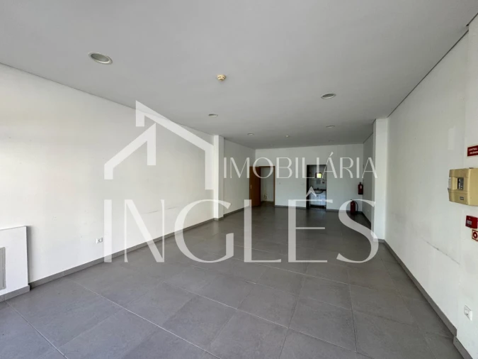 Loja para Arrendamento em Marvila, Ribeira Santarém, São Salvador, São Nicolau Foto 1