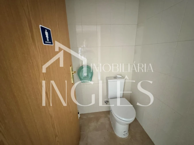 Loja para Arrendamento em Marvila, Ribeira Santarém, São Salvador, São Nicolau Foto 7