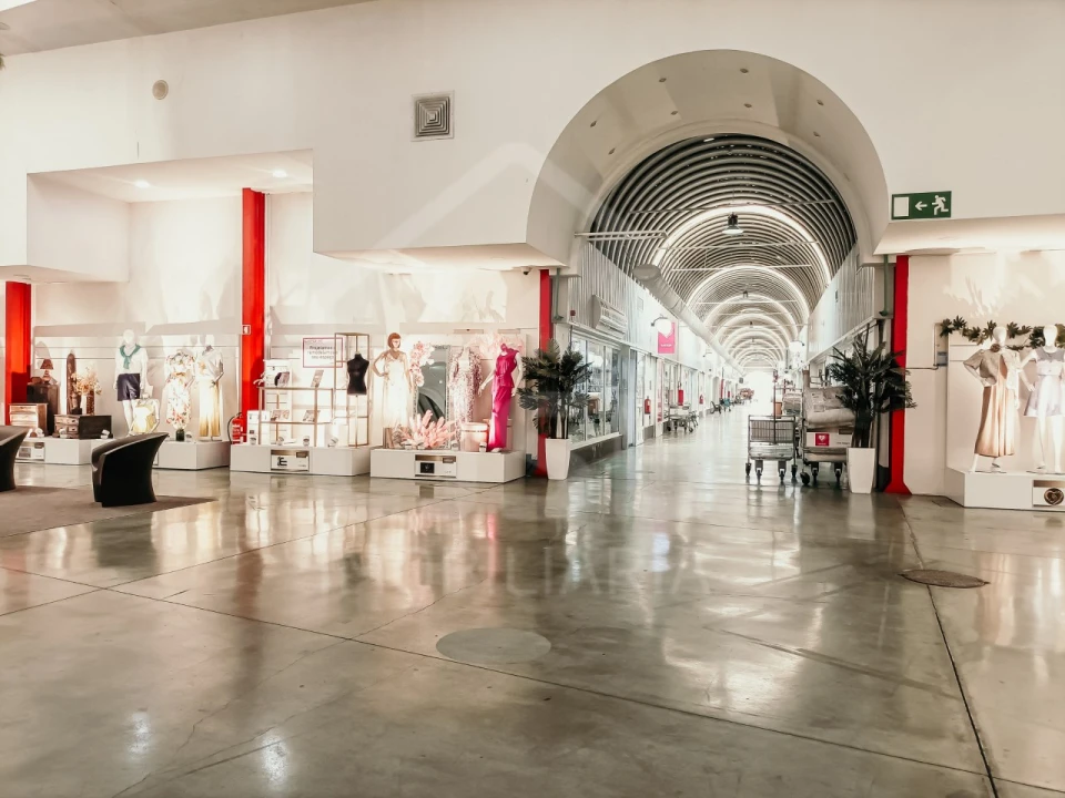 Armazém para Venda em Samora Correia Foto 6