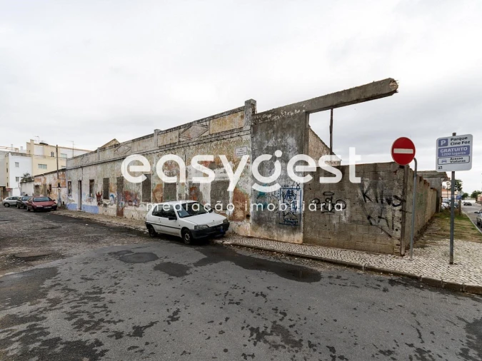 Prédio para Venda em Vila Real de Santo Antonio Foto 3