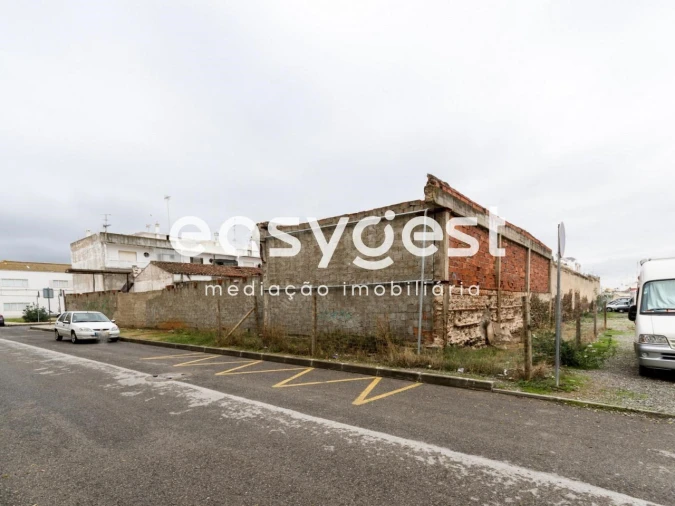 Prédio para Venda em Vila Real de Santo Antonio Foto 4