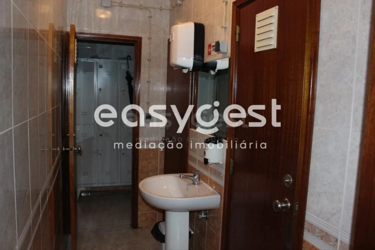 Armazém para Venda em Vila Real de Santo Antonio Foto 15