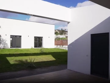 Moradia T3 para Venda em Loule (São Clemente)