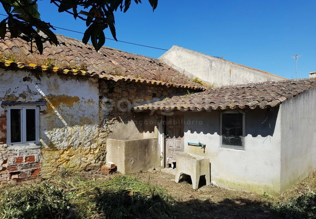 Moradia T2 para Venda em Vau Foto 7