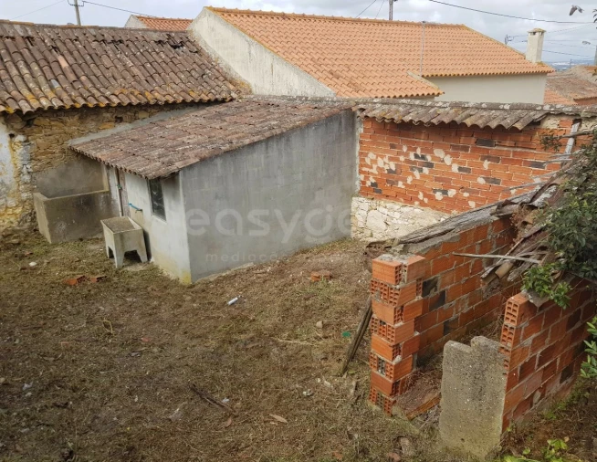 Moradia T2 para Venda em Vau Foto 8