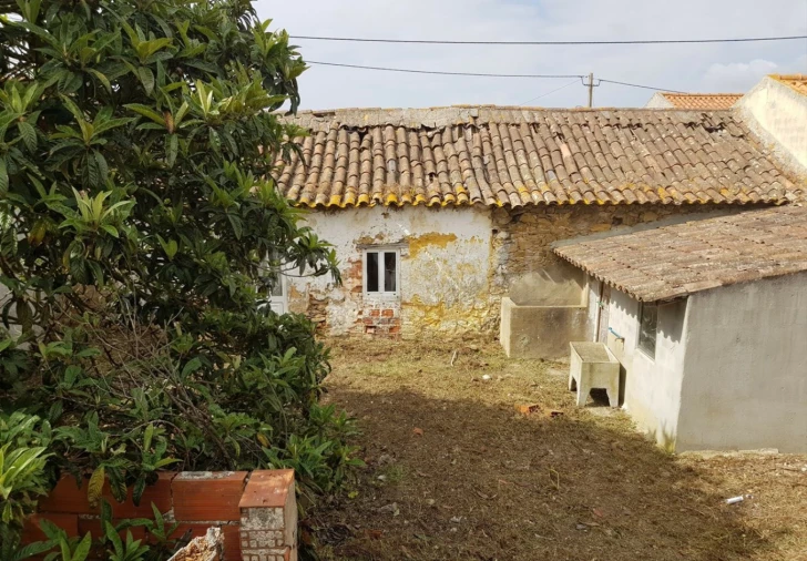 Moradia T2 para Venda em Vau Foto 9