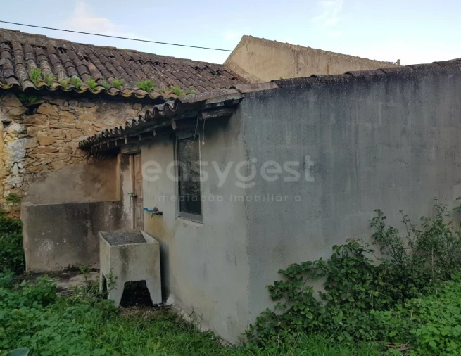 Moradia T2 para Venda em Vau Foto 10