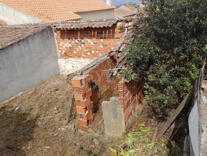 Moradia T2 para Venda em Vau Foto 13