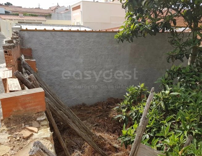 Moradia T2 para Venda em Vau Foto 14