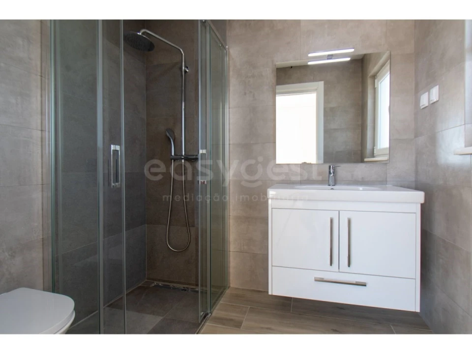 Moradia T4 para Venda em Altura Foto 16