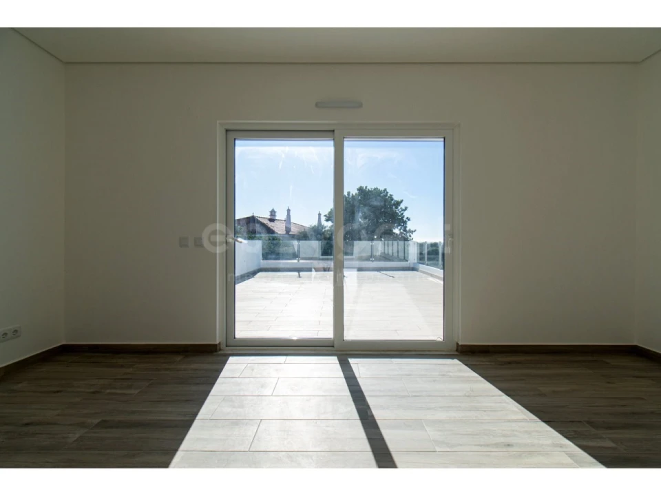 Moradia T4 para Venda em Altura Foto 27