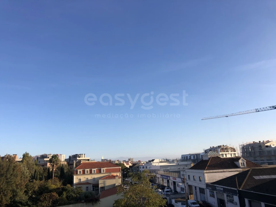 Apartamento T3 para Venda em Sacavém e Prior Velho Foto 3