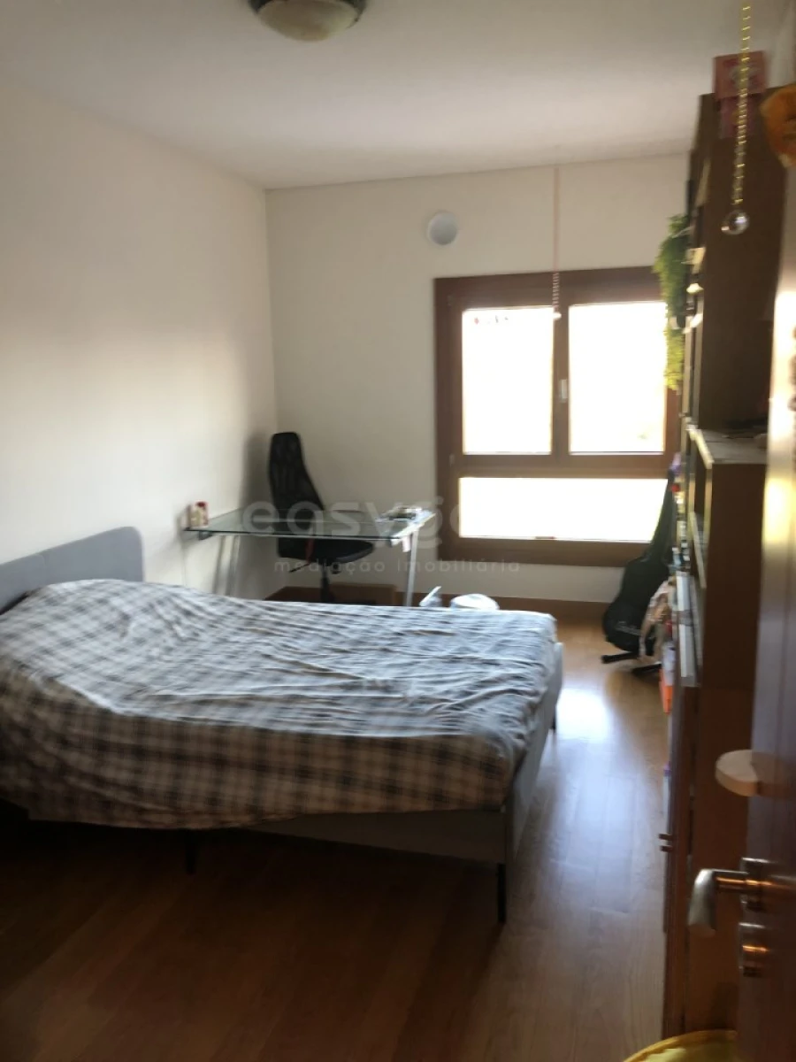 Apartamento T3 para Venda em Sacavém e Prior Velho Foto 15