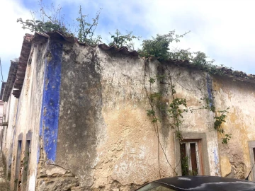 Moradia T3 para Venda em Santa Maria, São Pedro e Sobral da Lagoa