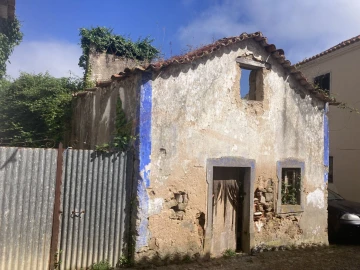 Moradia T3 para Venda em Santa Maria, São Pedro e Sobral da Lagoa