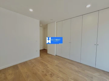 Apartamento T3 para Venda em Airo