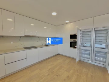 Apartamento T3 para Venda em Airo