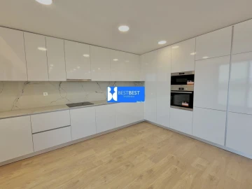 Apartamento T3 para Venda em Airo