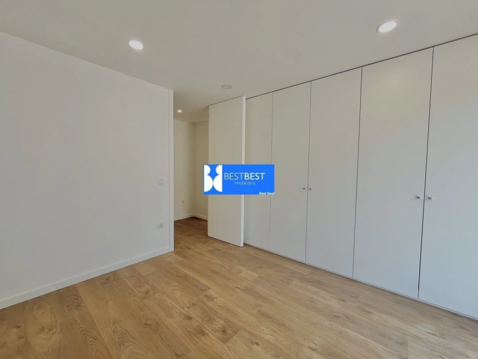 Apartamento T3 para Venda em Airo Foto 24