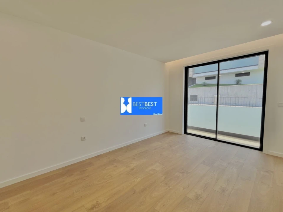 Apartamento T3 para Venda em Airo Foto 26