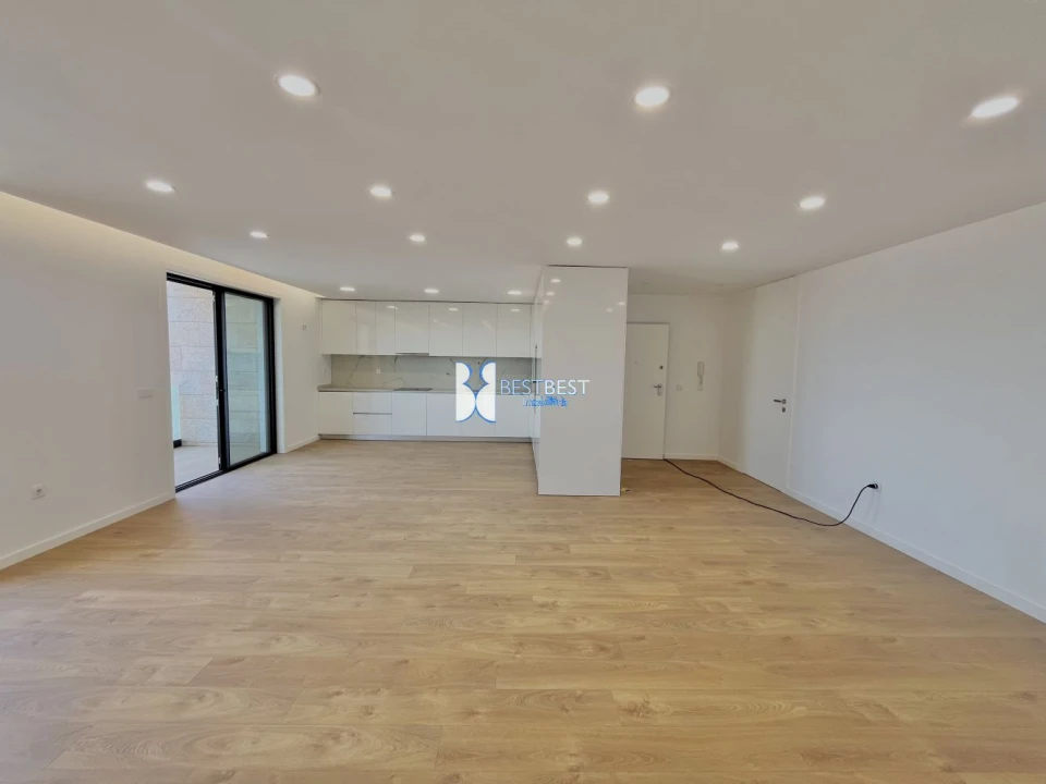 Apartamento T3 para Venda em Airo Foto 9