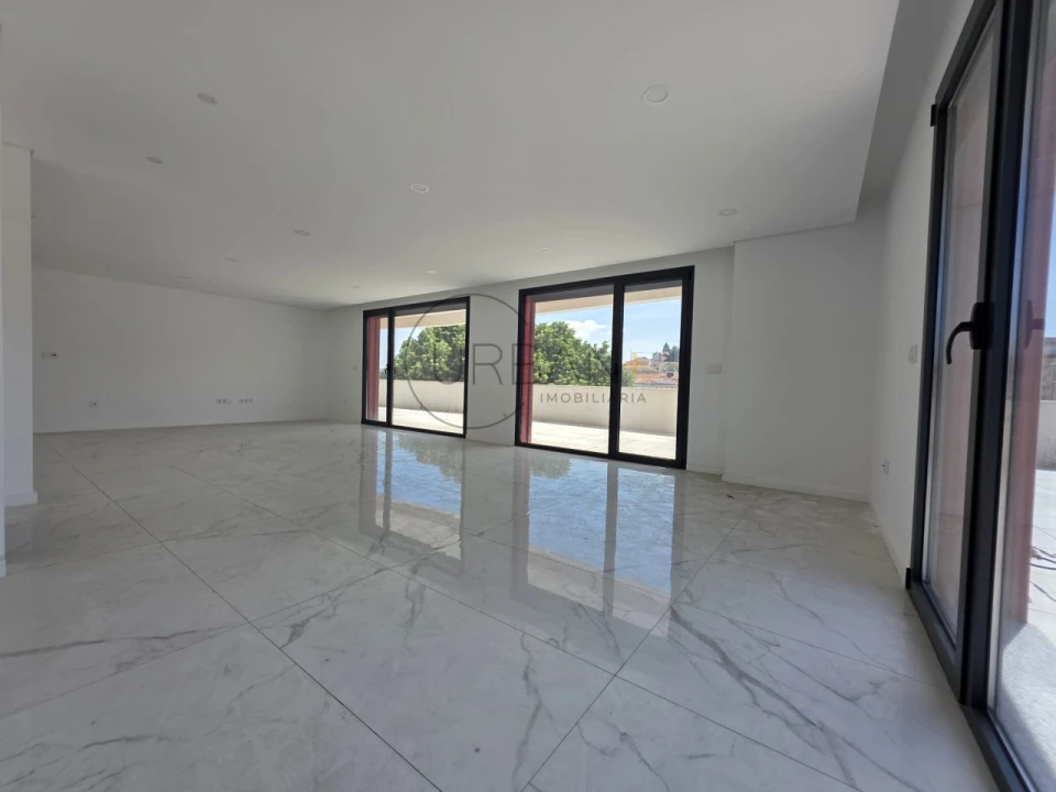 Apartamento T4 para Venda em Viseu Foto 5
