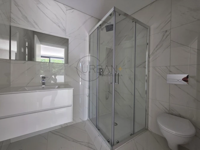 Apartamento T4 para Venda em Viseu Foto 13