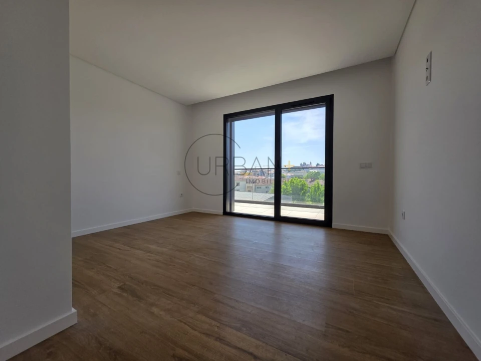 Apartamento T3 para Venda em Viseu Foto 11