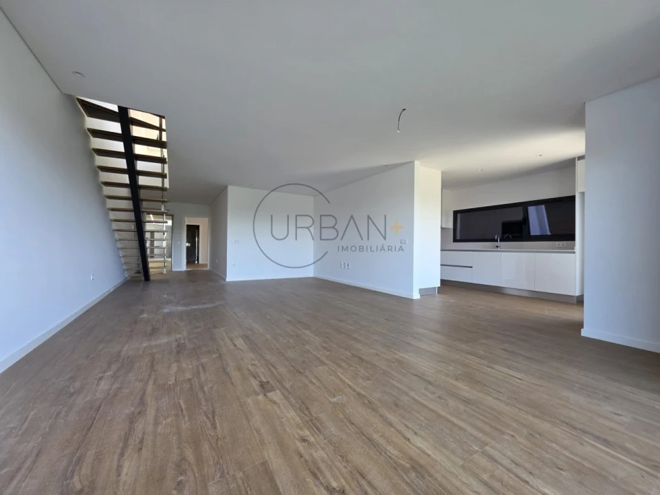 Apartamento T3 para Venda em Viseu Foto 1