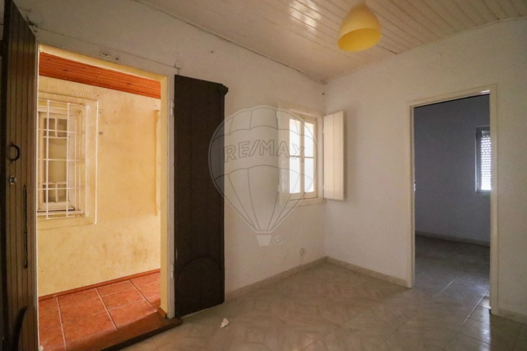 Prédio para Venda em Malveira e São Miguel de Alcainça Foto 9