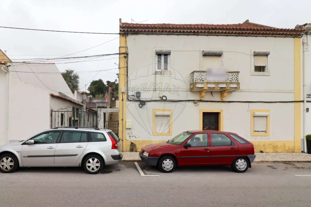Prédio para Venda em Malveira e São Miguel de Alcainça Foto 1