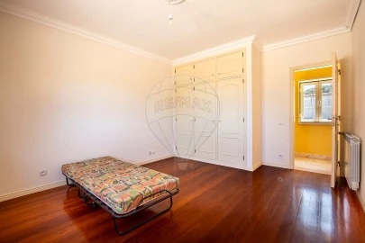 Moradia T5 para Venda em Silveira