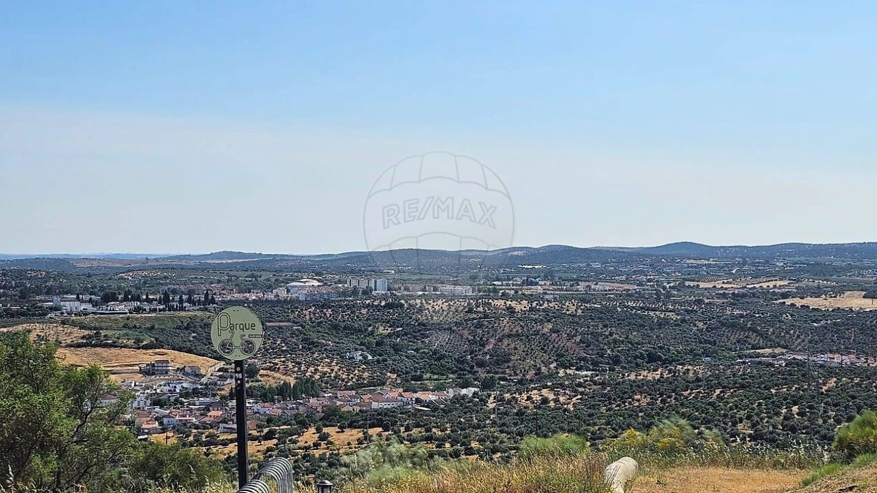 Moradia T2 para Venda em Santa Eulalia Foto 6