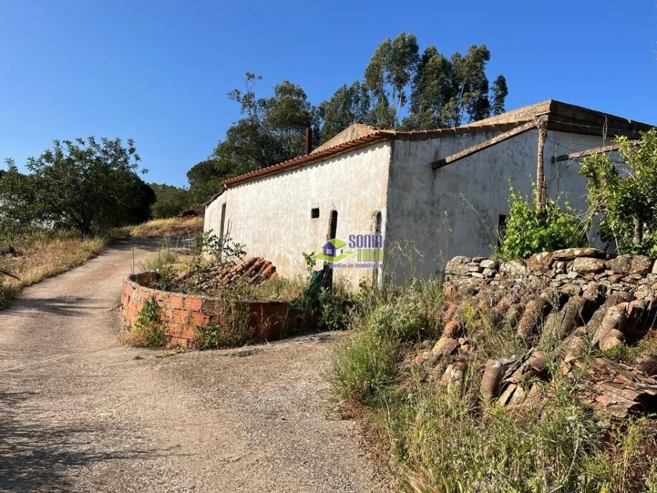 Moradia T2 para Venda em Alte Foto 11